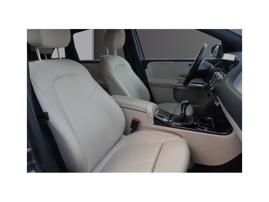 MERCEDES d'occasion CLASSE B MERCEDES CLASSE 180 PROGRESSIVE LINE