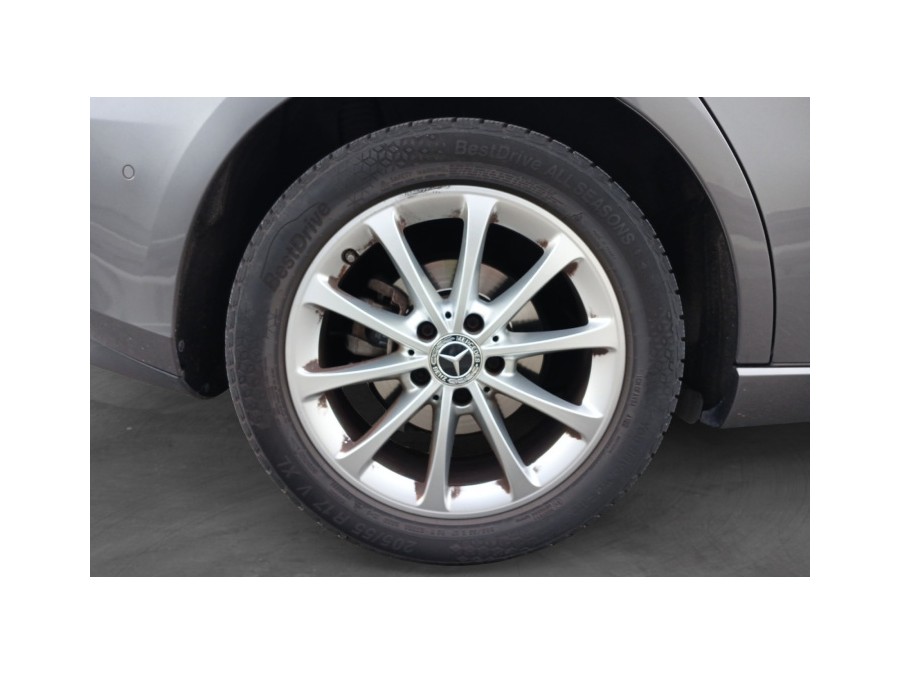 MERCEDES d'occasion CLASSE B MERCEDES CLASSE 180 PROGRESSIVE LINE