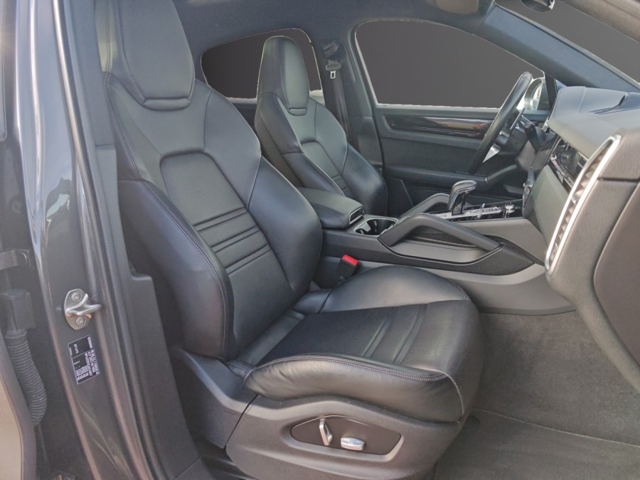 PORSCHE d'occasion CAYENNE 3.0 V6 E-HYBRID COUPE PLATINIUM EDITION de