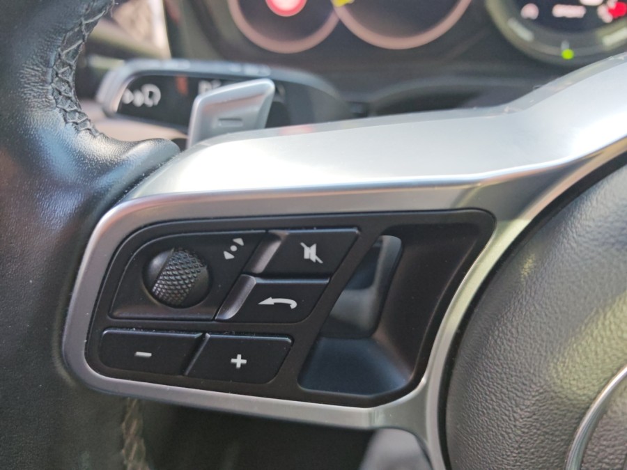 PORSCHE d'occasion CAYENNE 3.0 V6 E-HYBRID COUPE PLATINIUM EDITION de