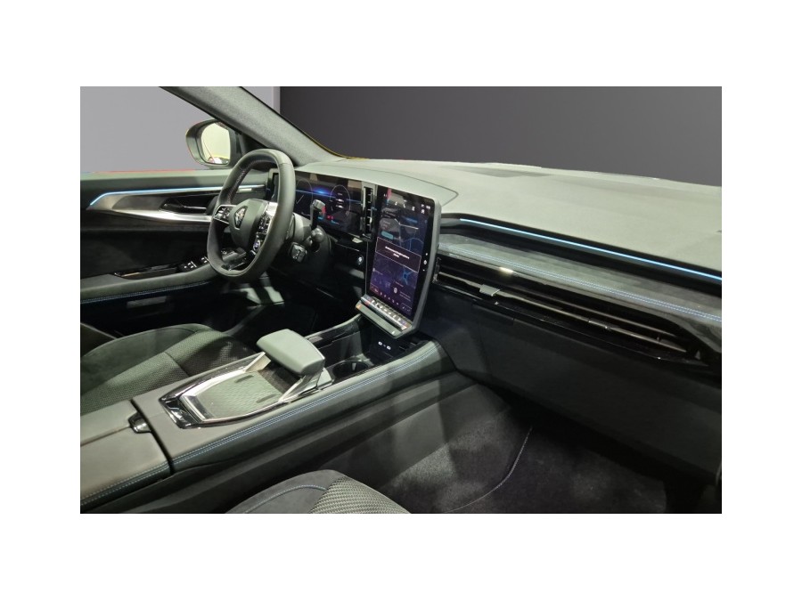 RENAULT d'occasion ESPACE 1.2 E-TECH 200 ESPRIT ALPINE de 2024 Lyon