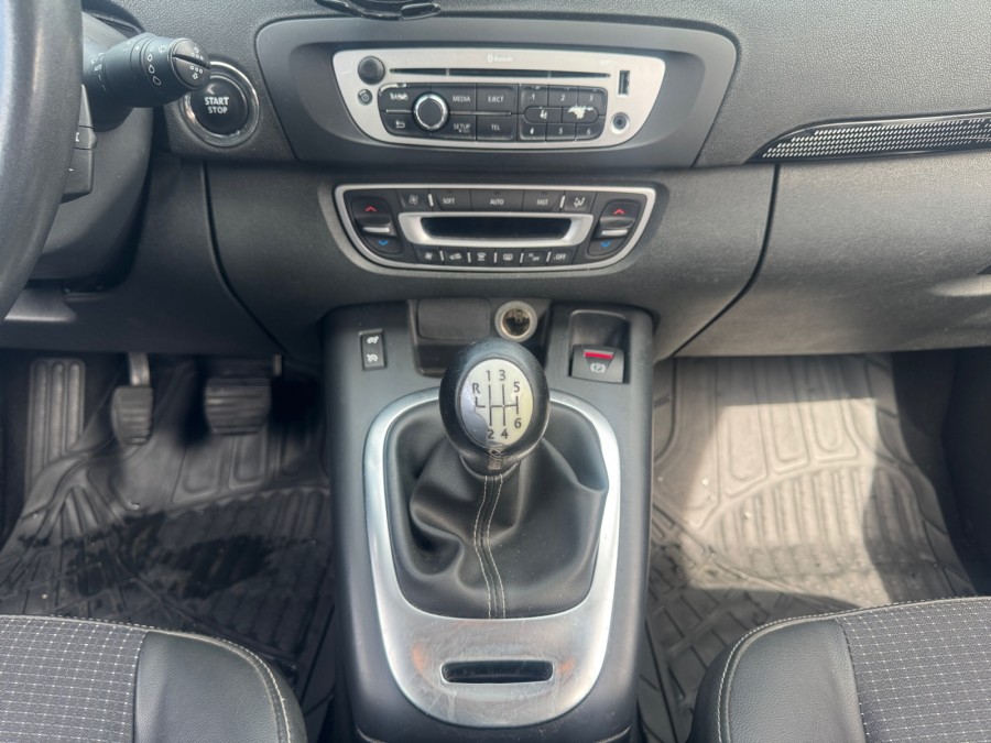 RENAULT d'occasion SCENIC GRAND 1.5 DCI 110 LIFE 7P de 2012 Méry Sur