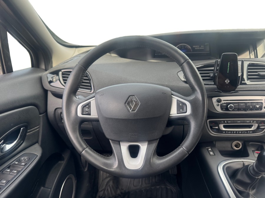 RENAULT d'occasion SCENIC GRAND 1.5 DCI 110 LIFE 7P de 2012 Méry Sur