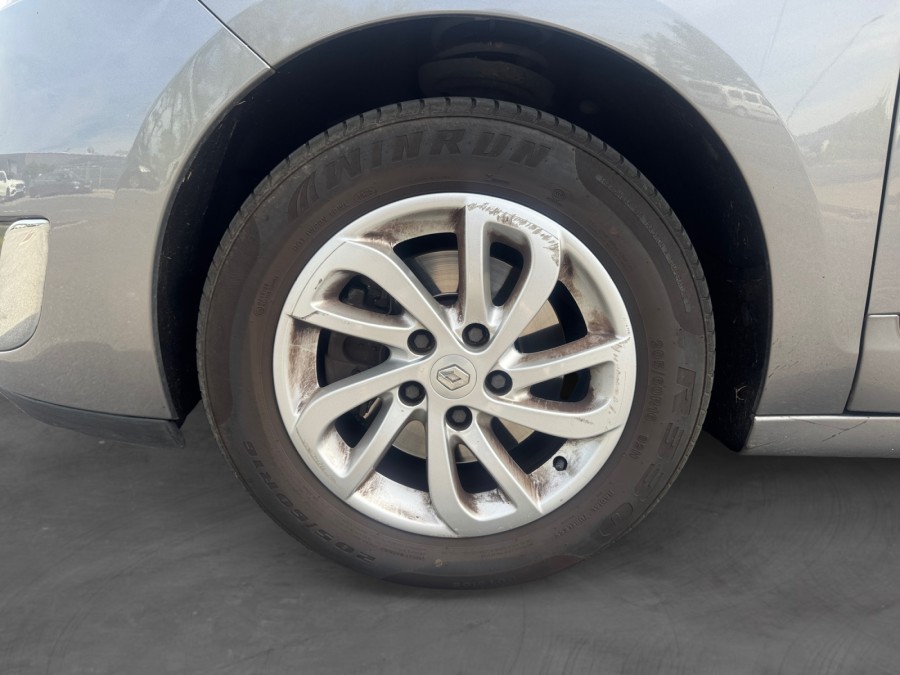 RENAULT d'occasion SCENIC GRAND 1.5 DCI 110 LIFE 7P de 2012 Méry Sur