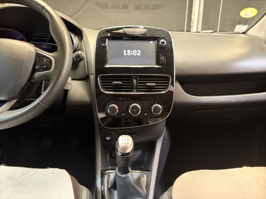 RENAULT d'occasion CLIO 1.5 DCI 75 LIFE de 2019 St Jean du Cardonnay