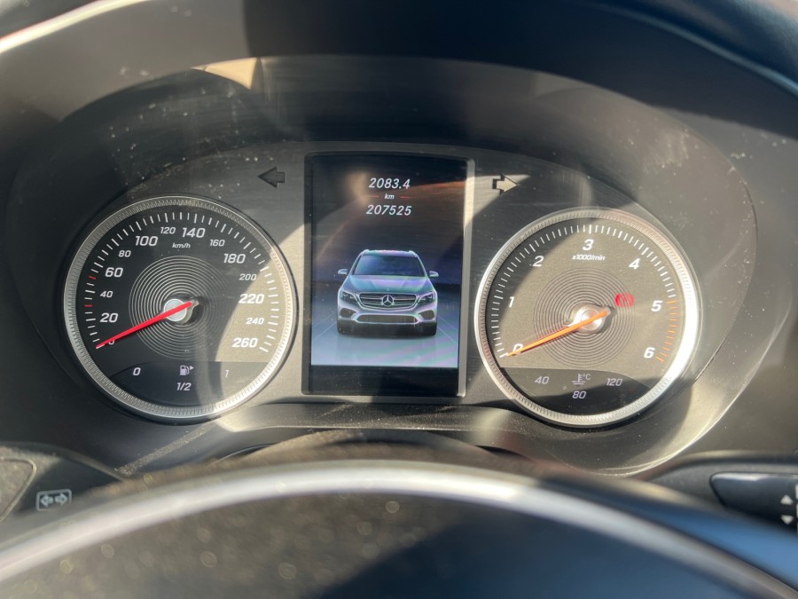 MERCEDES d'occasion GLC 220D 4MATIC de 2017 Saint Maximin (60)﻿