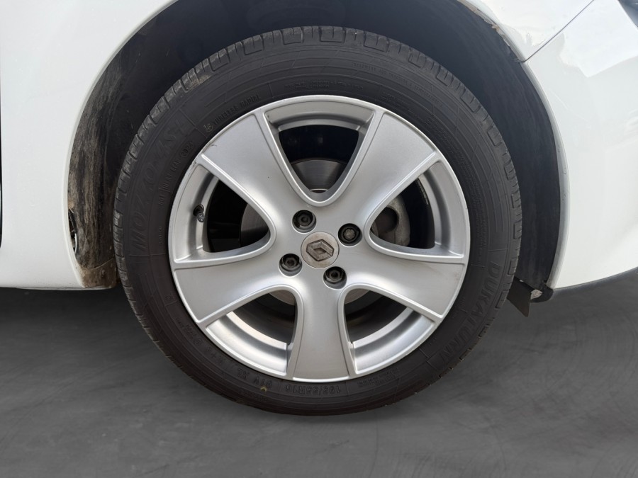 RENAULT d'occasion CLIO TCE 120 INITIALE PARIS EDC de 2015 Beaune