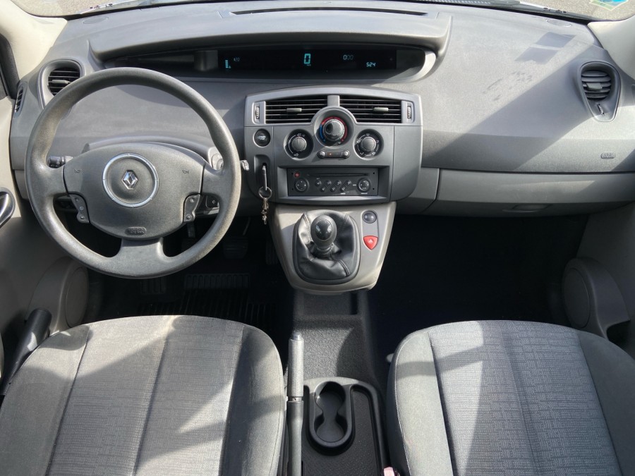 RENAULT d'occasion SCENIC EMOTION 1.6 16V de 2006 Brest (29)﻿