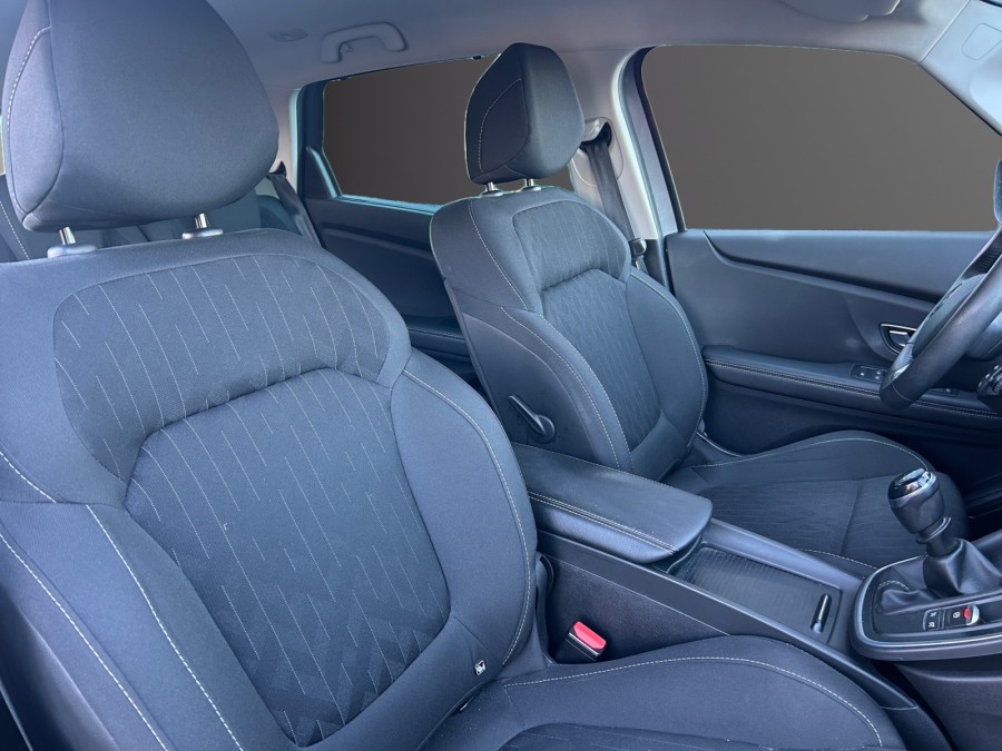 RENAULT d'occasion SCENIC GRAND 1.3 TCE 140 BUSINESS INTENS de 2019