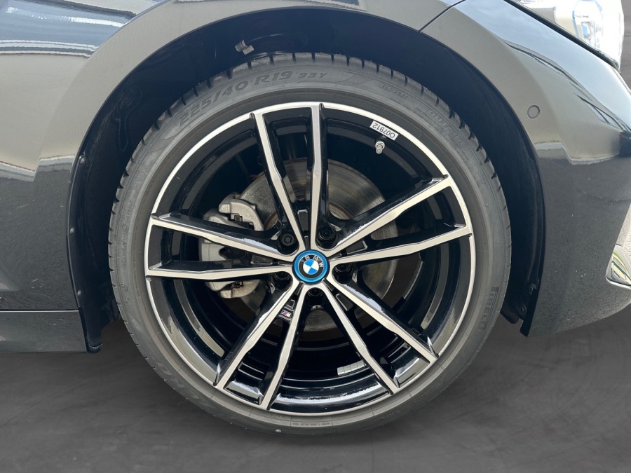 BMW d'occasion SERIE 3 TOURING 330E M PERFORMANCE XDBA de 2024 Coeur