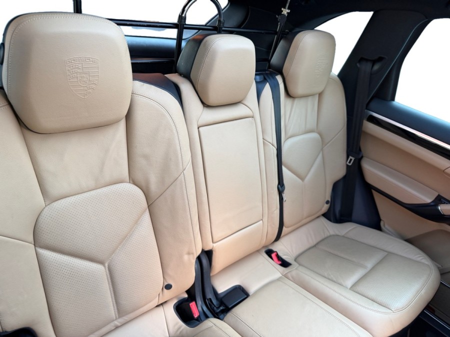 PORSCHE d'occasion CAYENNE 3.0D V6 245 TIPTRONIC S de 2014 Les Sables