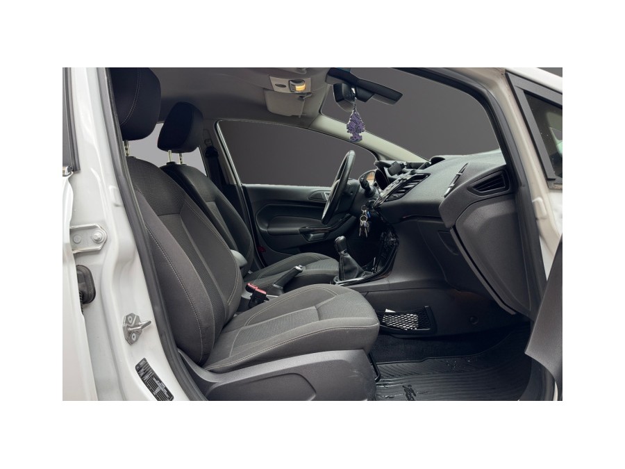 FORD d'occasion FIESTA 1500 TDCI 75 WHITE de 2015 Le Raincy (93)﻿