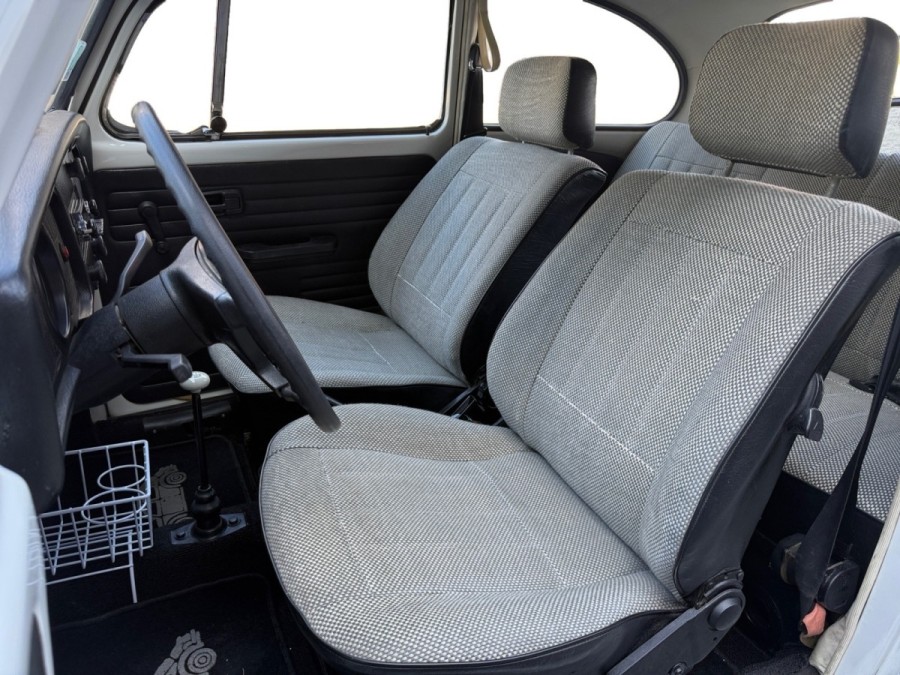 VOLKSWAGEN d'occasion COCCINELLE 1200 de 1983 Les Sables d'Olonne