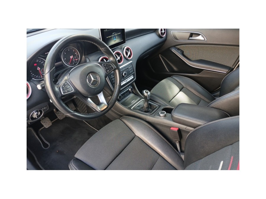 MERCEDES d'occasion CLASSE A A180 D SENSATION de 2017 La Ciotat (13)﻿