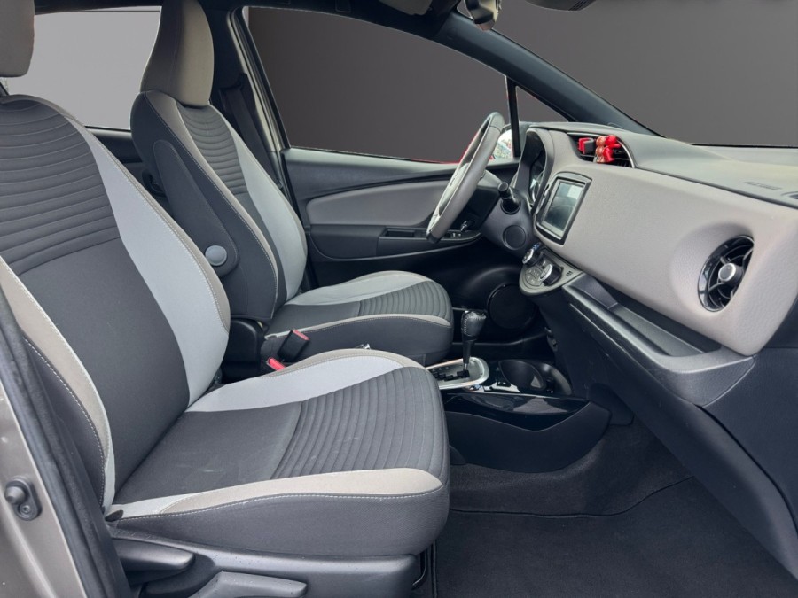 TOYOTA d'occasion YARIS 100H DYNAMIC BUSINESS de 2019 Limoges (87)﻿