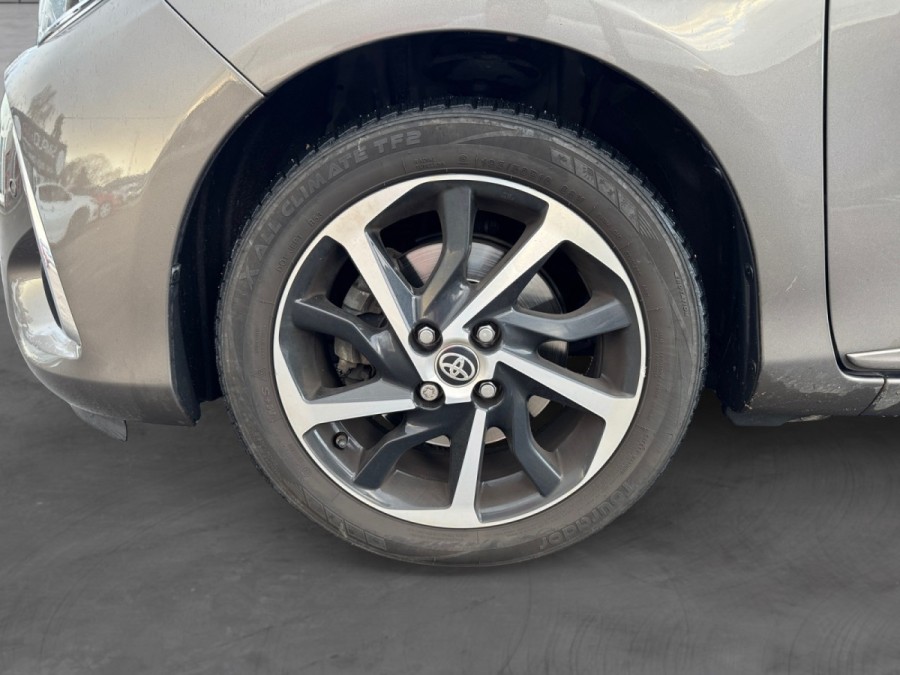 TOYOTA d'occasion YARIS 100H DYNAMIC BUSINESS de 2019 Limoges (87)﻿