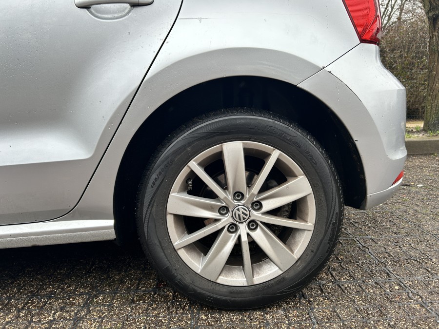 VOLKSWAGEN d'occasion POLO 1.2 TSI 90 ALLSTAR de 2015 Vaucresson (92)﻿