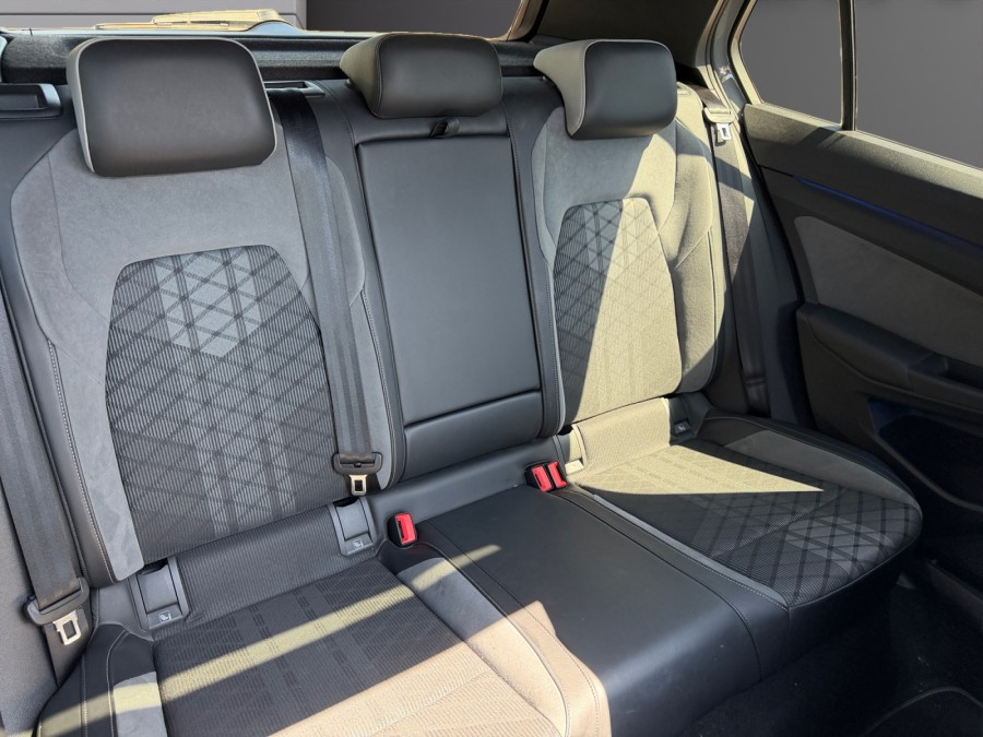 VOLKSWAGEN d'occasion GOLF 1.5 E-TSI OPF 130 MATCH DSG de 2023 Lyon