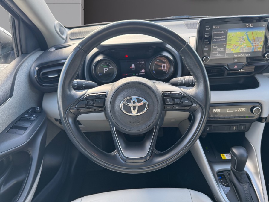 TOYOTA d'occasion YARIS TOYOTA YARIS 116H ICONIC de 2021 Orleans (45)﻿