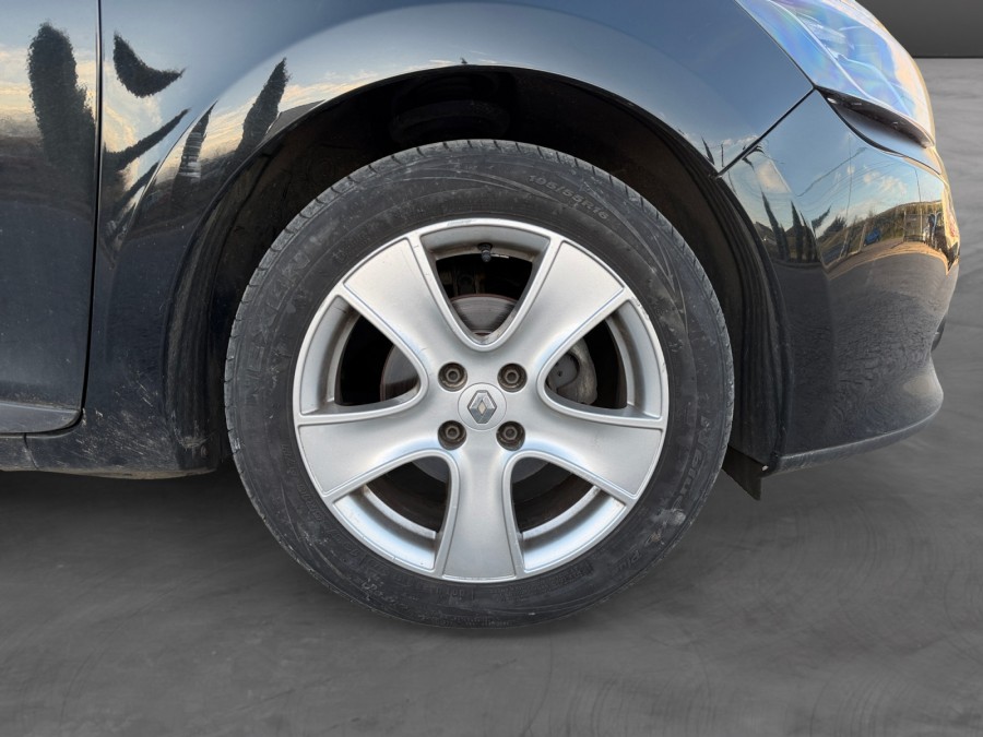 RENAULT d'occasion CLIO TCE 120 de 2016 Orleans (45)﻿