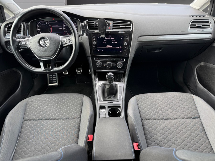 VOLKSWAGEN d'occasion GOLF 1.0 TSI 115 CONFORTLINE de 2019 Orleans