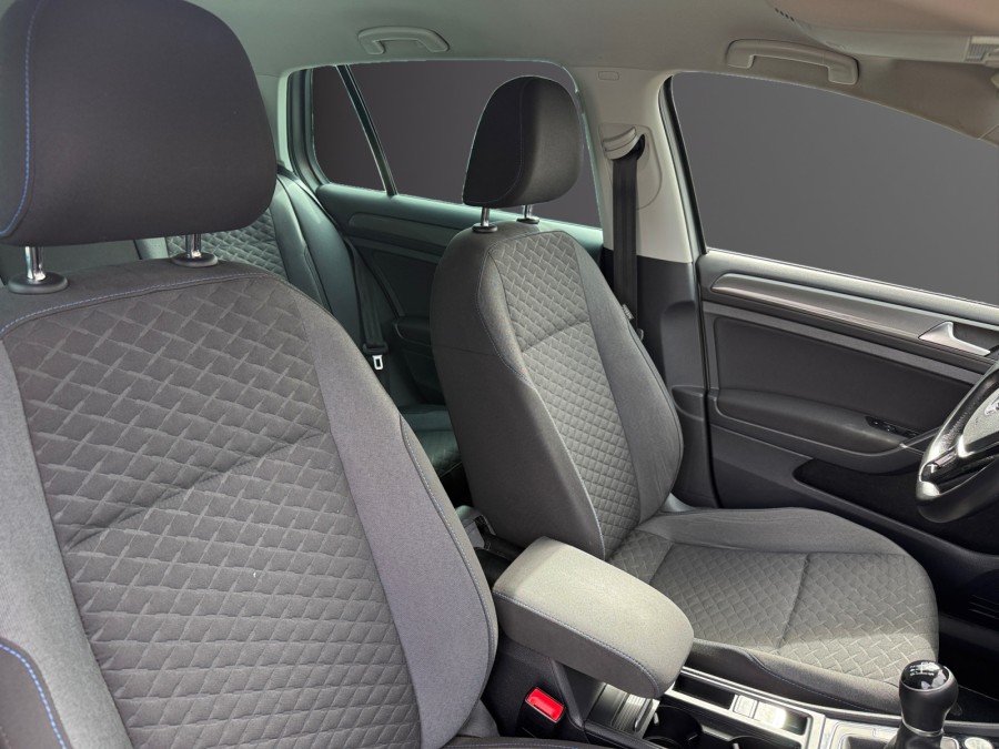 VOLKSWAGEN d'occasion GOLF 1.0 TSI 115 CONFORTLINE de 2019 Orleans