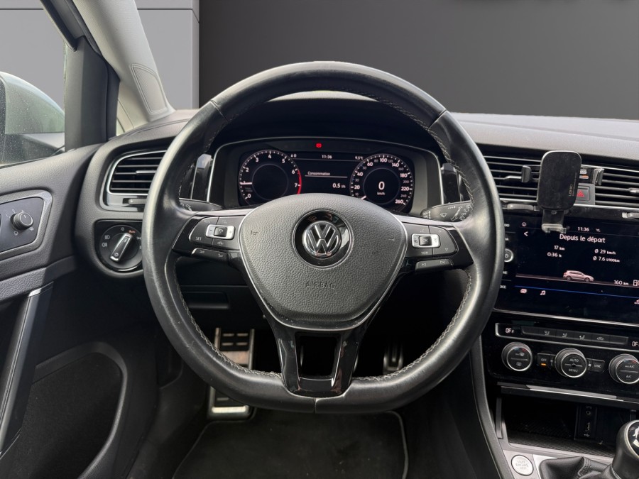 VOLKSWAGEN d'occasion GOLF 1.0 TSI 115 CONFORTLINE de 2019 Orleans