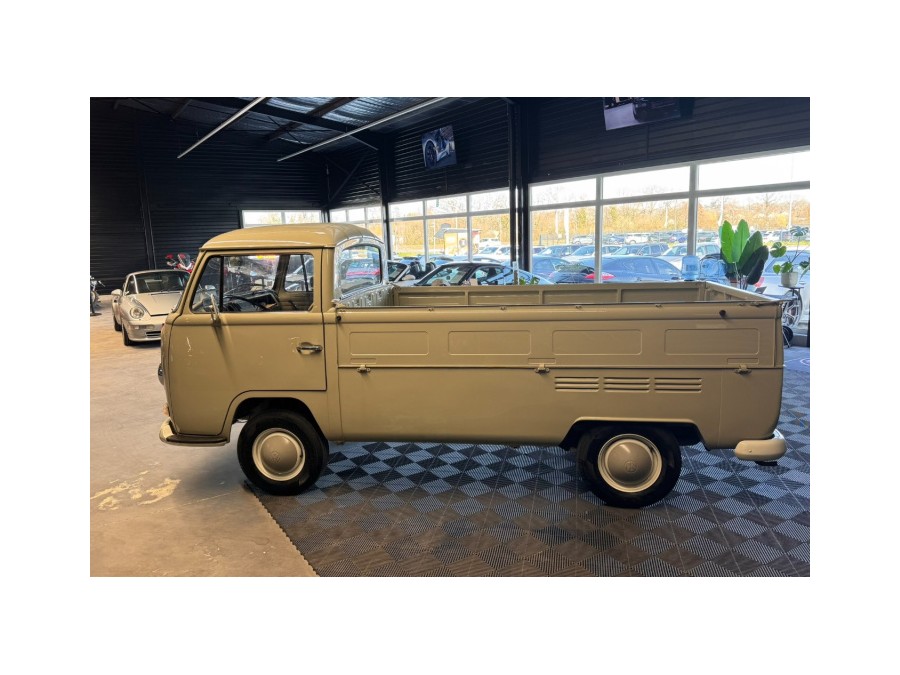 VOLKSWAGEN d'occasion COMBI T2 de 1969 Pau (64)﻿