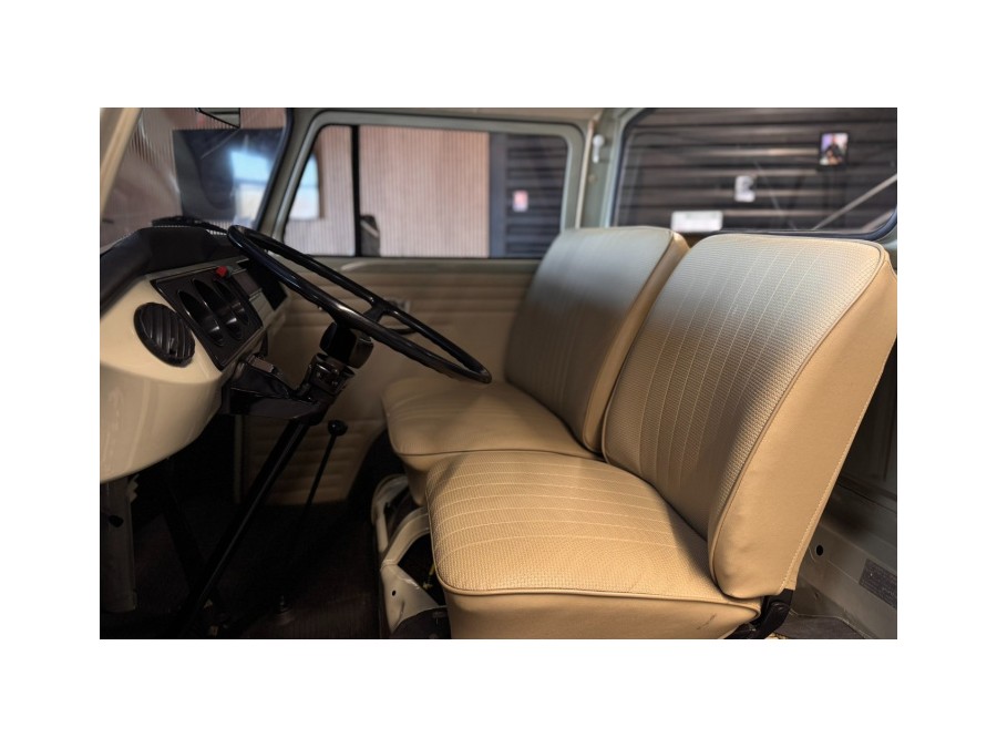 VOLKSWAGEN d'occasion COMBI T2 de 1969 Pau (64)﻿