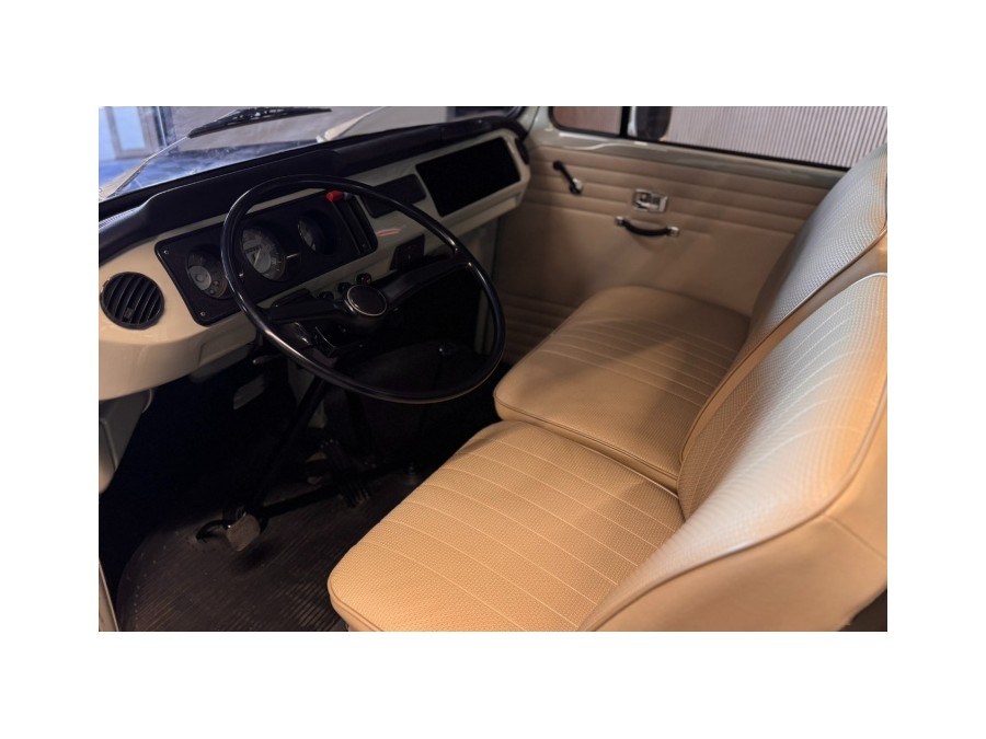 VOLKSWAGEN d'occasion COMBI T2 de 1969 Pau (64)﻿