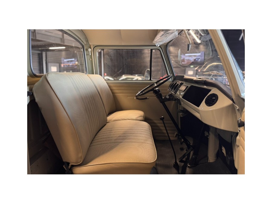 VOLKSWAGEN d'occasion COMBI T2 de 1969 Pau (64)﻿