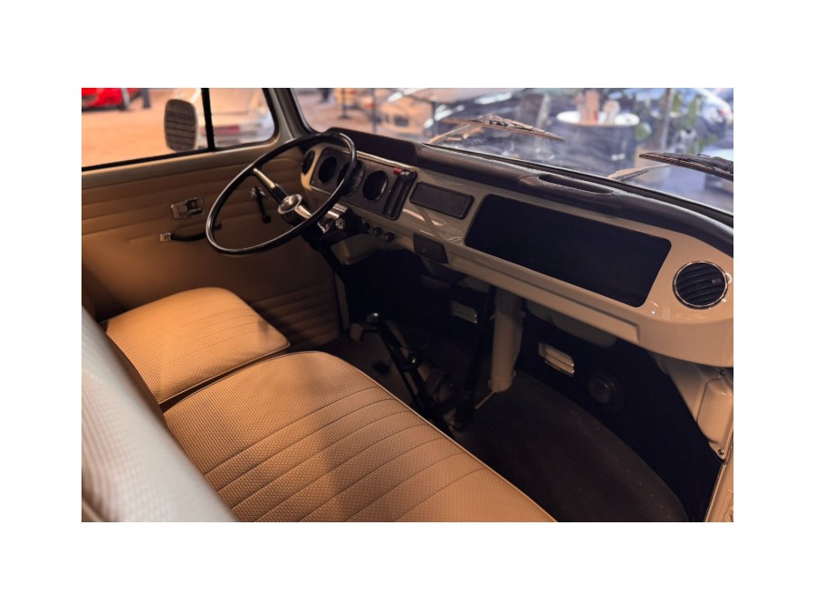 VOLKSWAGEN d'occasion COMBI T2 de 1969 Pau (64)﻿