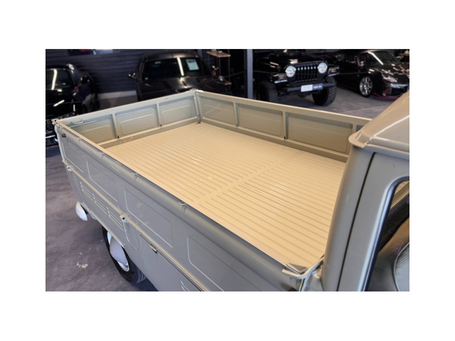 VOLKSWAGEN d'occasion COMBI T2 de 1969 Pau (64)﻿