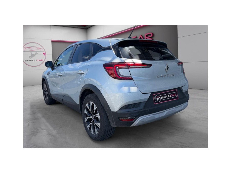 RENAULT d'occasion CAPTUR 1.3 MILD HYBRID 140 EVOLUTION EDC de 2023