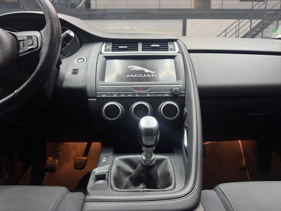 JAGUAR d'occasion E-PACE D150 FWD R-DYNAMIC SE de 2019 Pau (64)﻿