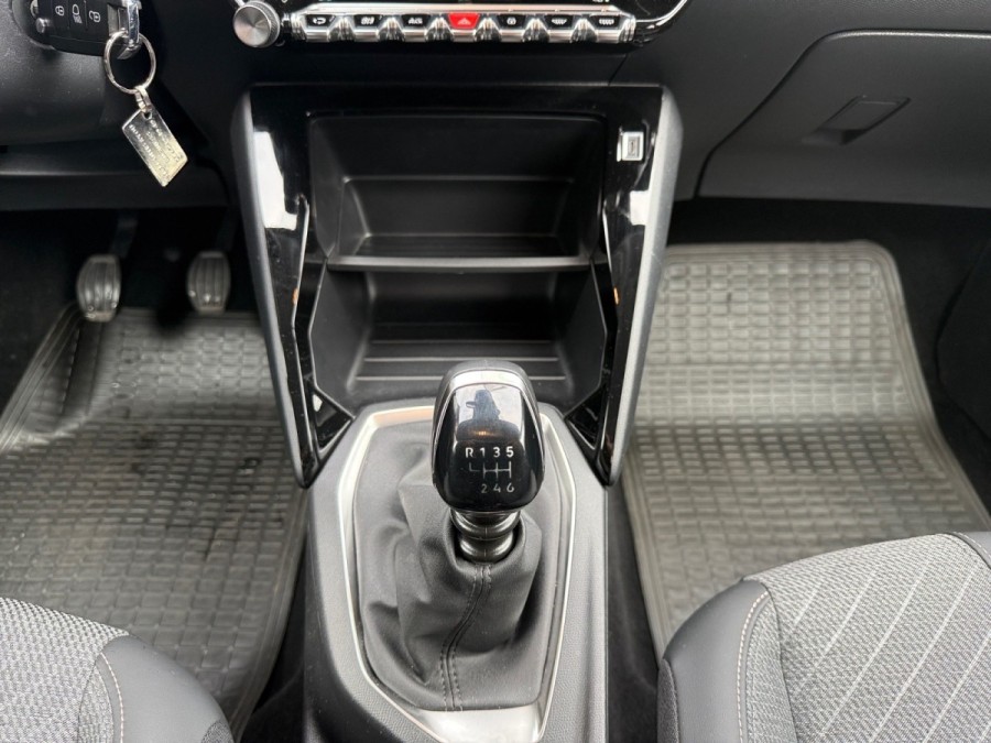 PEUGEOT d'occasion 208 1.2 PURETECH 100 de 2025 Montreuil (93)﻿