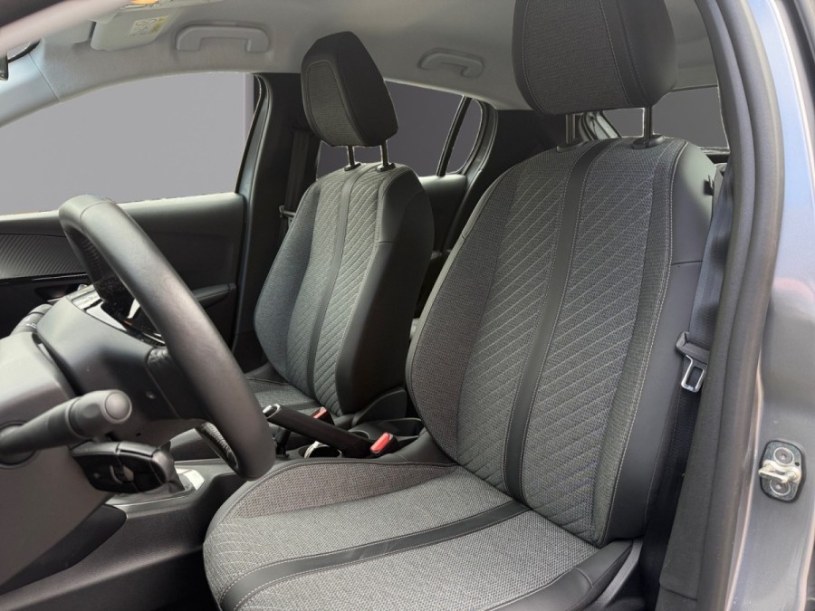 PEUGEOT d'occasion 208 1.2 PURETECH 100 de 2025 Montreuil (93)﻿