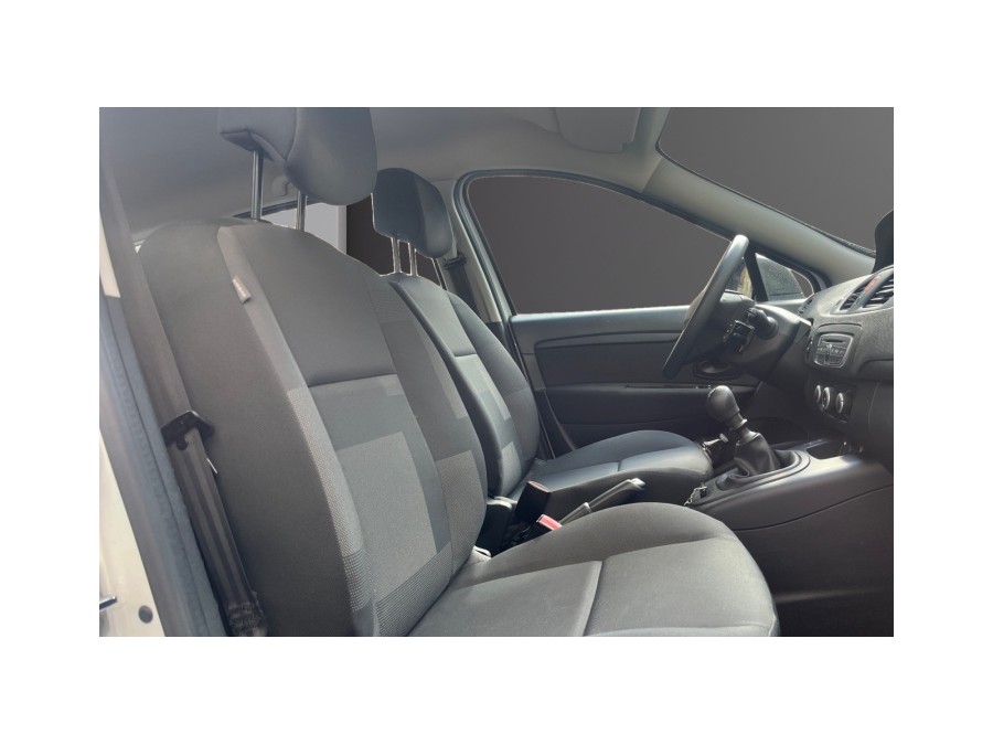 RENAULT d'occasion SCENIC 1.6 110 AUTHENTIQUE 5P de 2009 Le Raincy