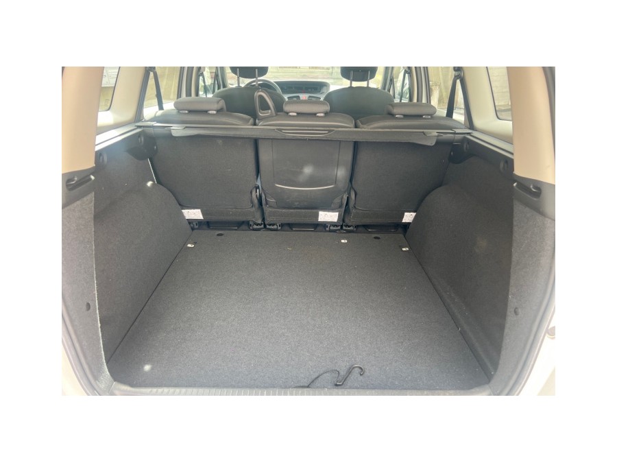 RENAULT d'occasion SCENIC 1.6 110 AUTHENTIQUE 5P de 2009 Le Raincy