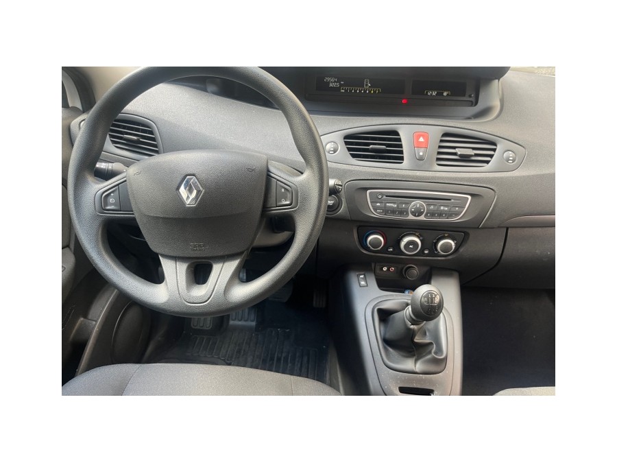 RENAULT d'occasion SCENIC 1.6 110 AUTHENTIQUE 5P de 2009 Le Raincy