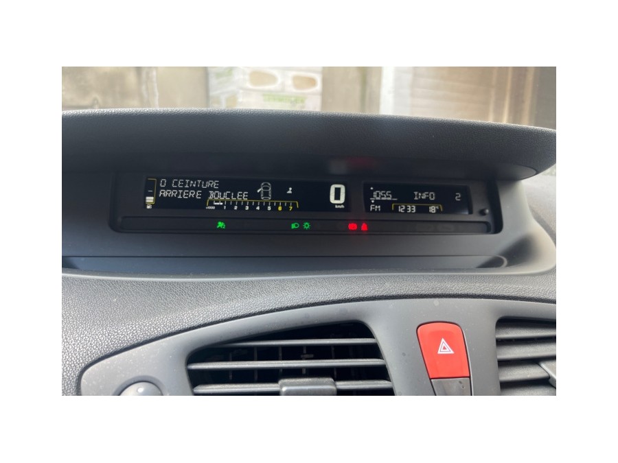 RENAULT d'occasion SCENIC 1.6 110 AUTHENTIQUE 5P de 2009 Le Raincy