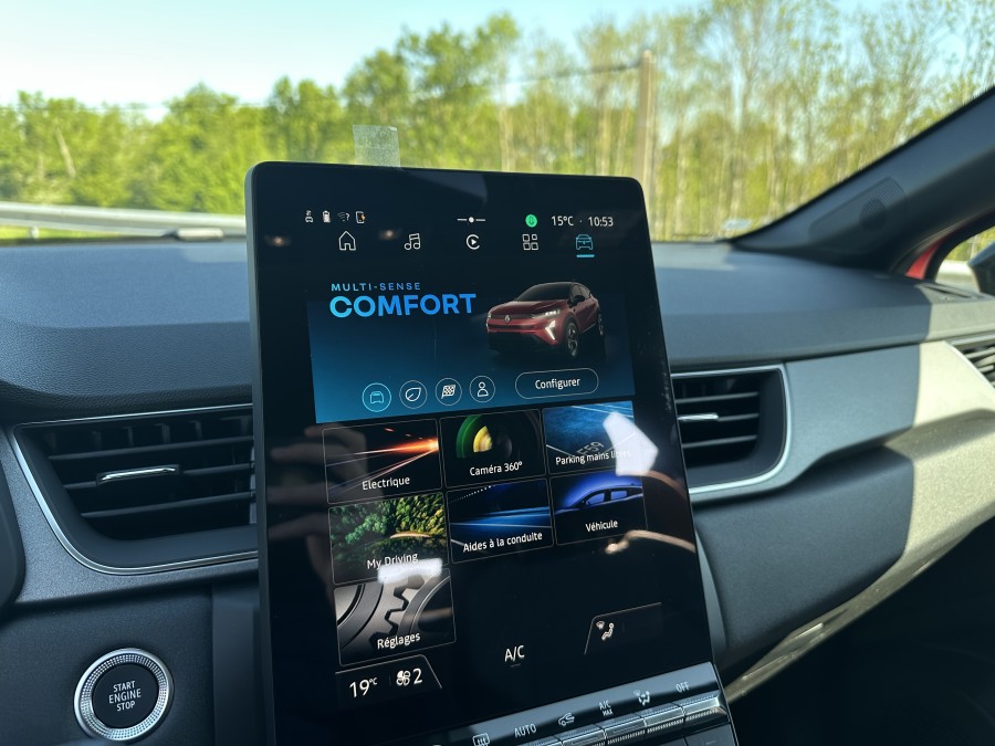 RENAULT d'occasion CAPTUR 1.6 E-TECH 145 EVOLUTION de 2025 Coeur