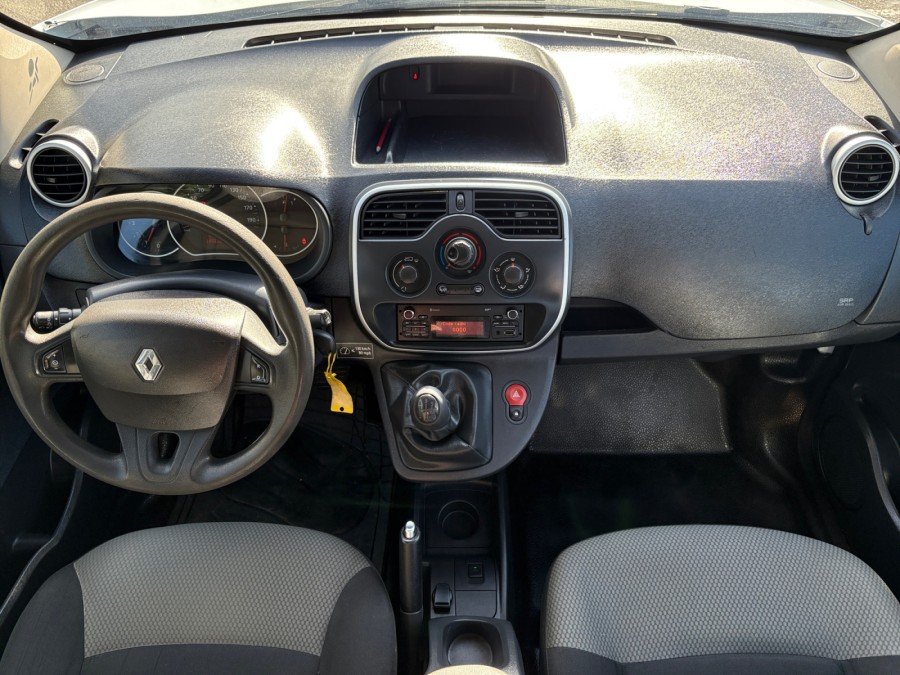 RENAULT d'occasion KANGOO 1.5 DCI 75 GENERIQUE de 2017 Brest (29)﻿