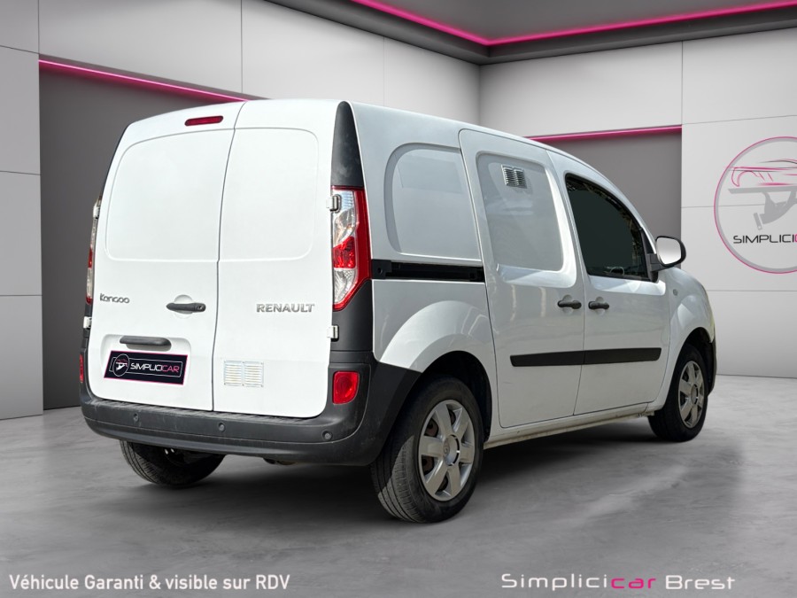 RENAULT d'occasion KANGOO 1.5 DCI 75 GENERIQUE de 2017 Brest (29)﻿