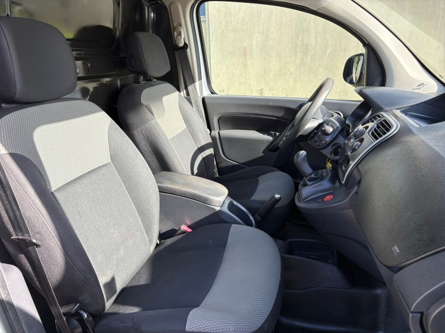 RENAULT d'occasion KANGOO 1.5 DCI 75 GENERIQUE de 2017 Brest (29)﻿