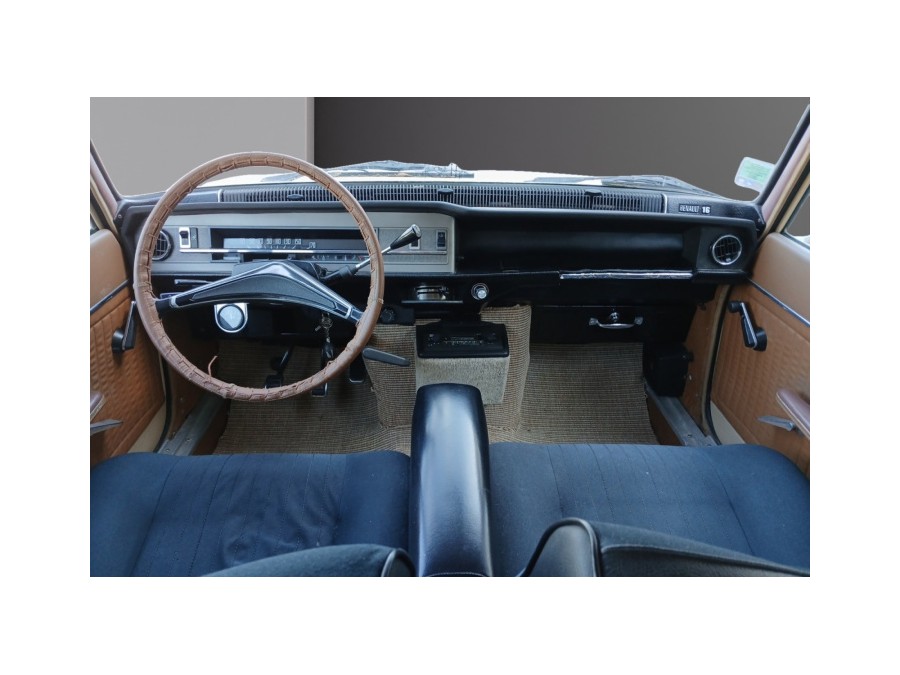 RENAULT d'occasion R16TL PPPPPP de 1976 La Ciotat (13)﻿