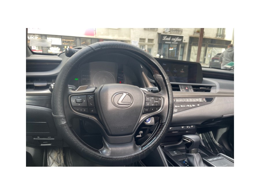 LEXUS d'occasion ES 300H LUXE de 2021 Paris 15 (75)﻿