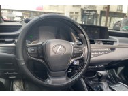 LEXUS d'occasion ES 300H LUXE de 2021 Paris 15 (75)﻿