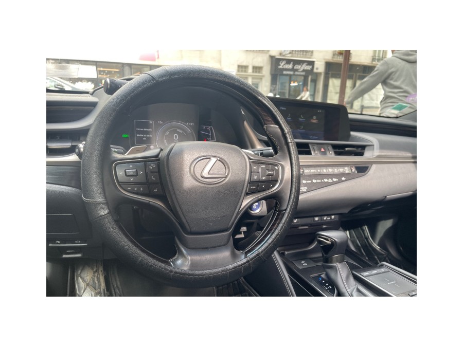 LEXUS d'occasion ES 300H LUXE de 2021 Paris 15 (75)﻿