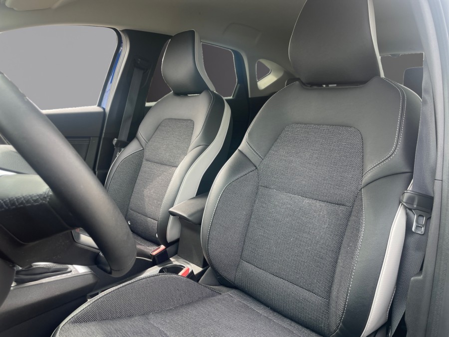 RENAULT d'occasion CAPTUR 1.6 E-TECH 145 CH ENGINEERED de 2023 Royan